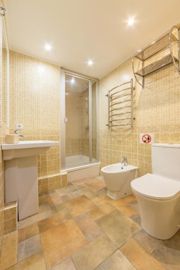 Трехкомнатная Квартира На Крещатике Kiev Extérieur photo