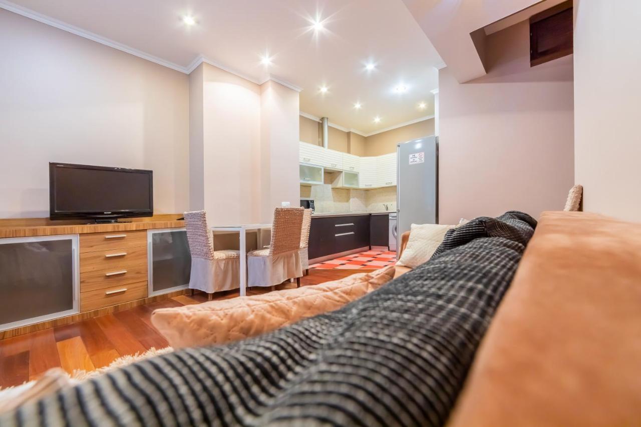 Трехкомнатная Квартира На Крещатике Kiev Extérieur photo